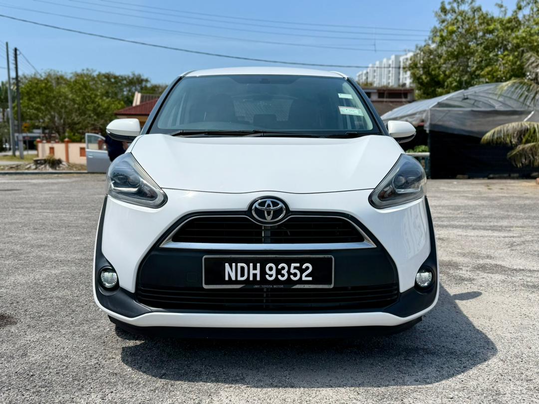 TOYOTA SIENTA 1.5 V (AUTO)